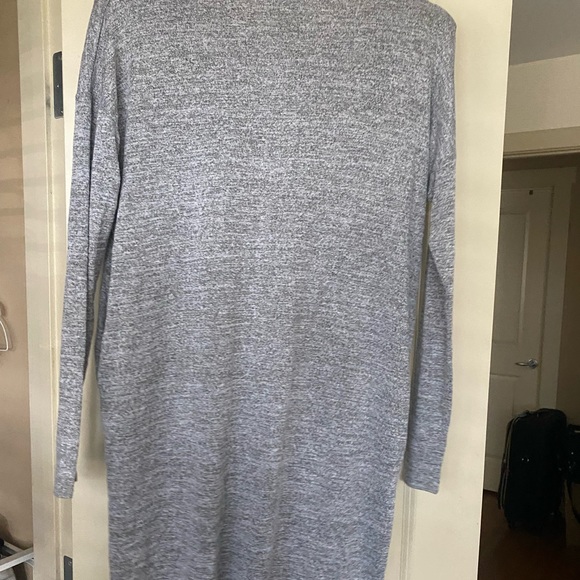 Wilfred Free / Aritzia along Sleeve loose Grey Dress - Like New - with Pockets! - Picture 4 of 4